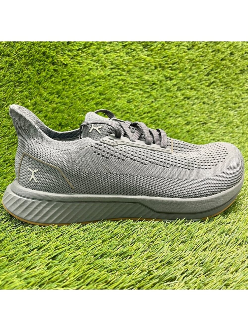 Flux Footwear Adapt Runner Gray Mens Size 8.5 Womens 10 Athletic Shoes Sneakers